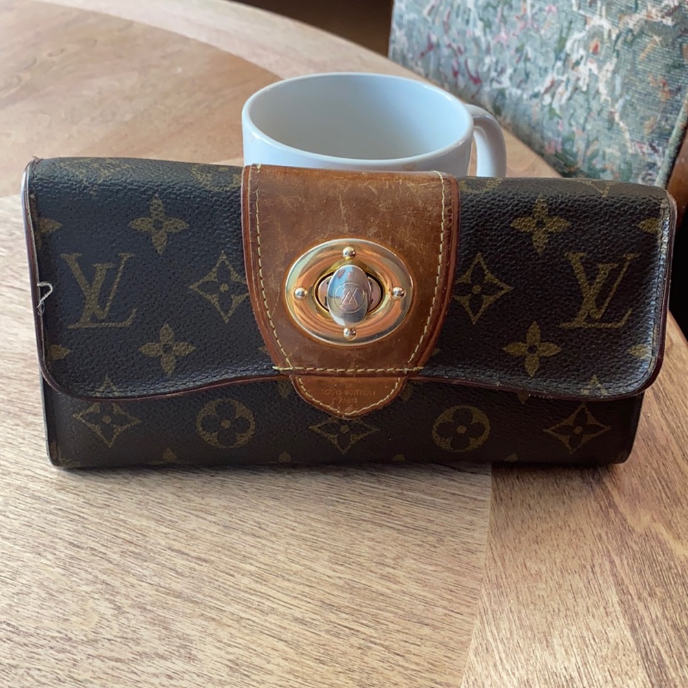 LV wallet